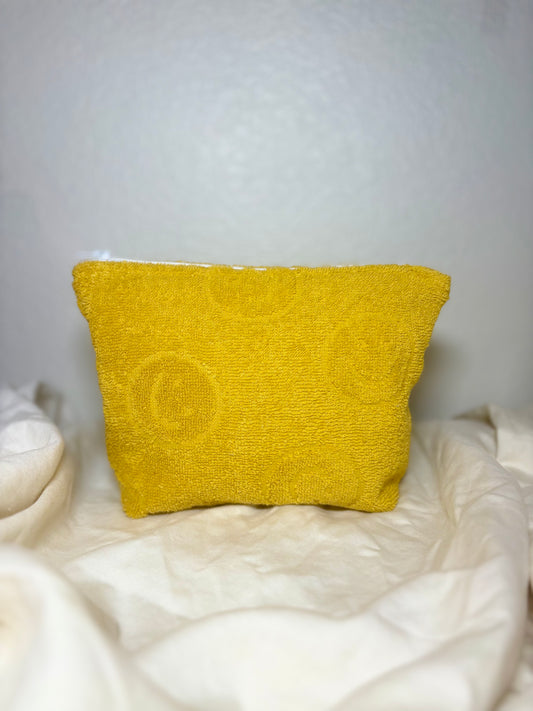 The Medium Travel Pouch