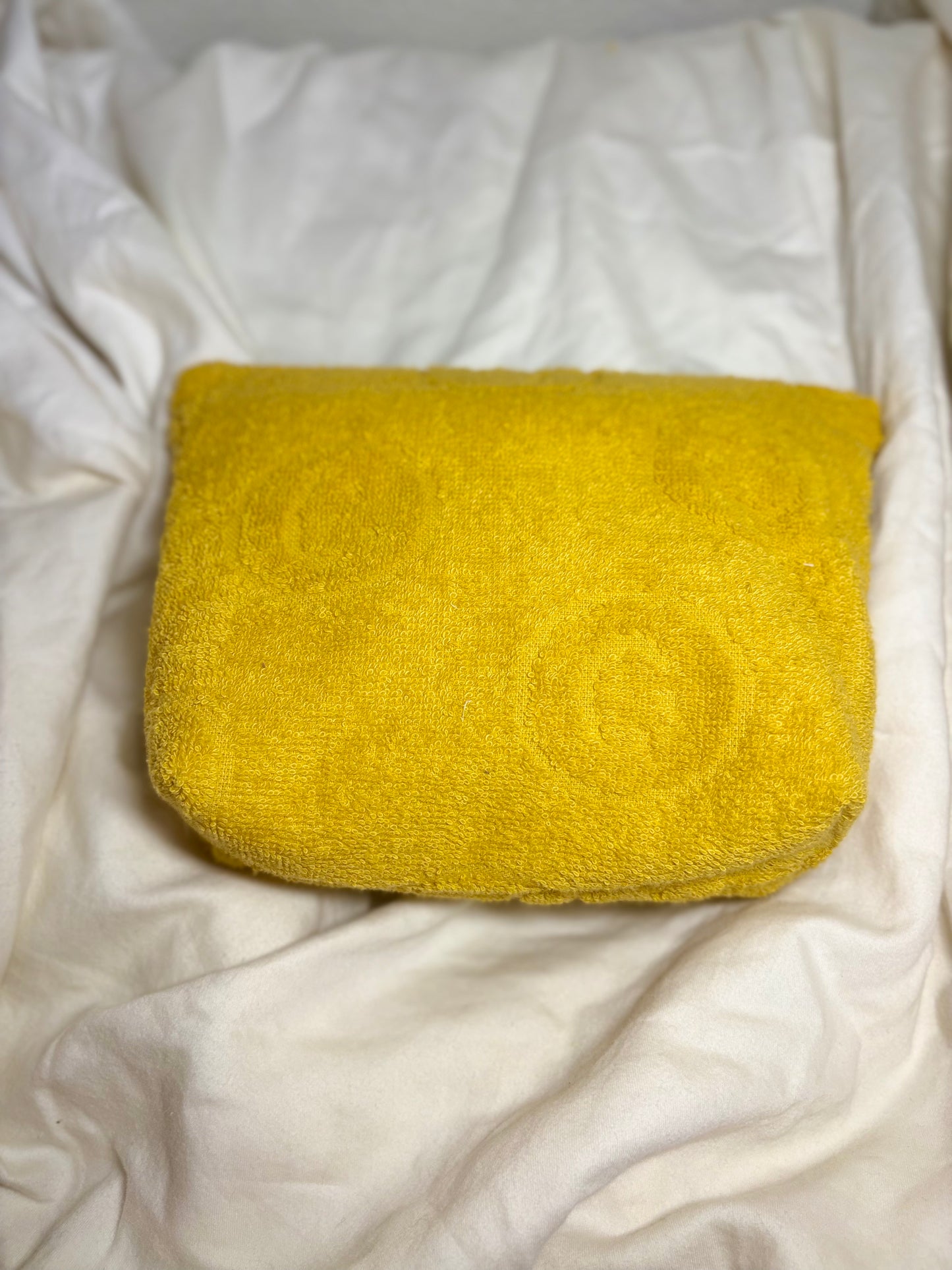 The Medium Travel Pouch